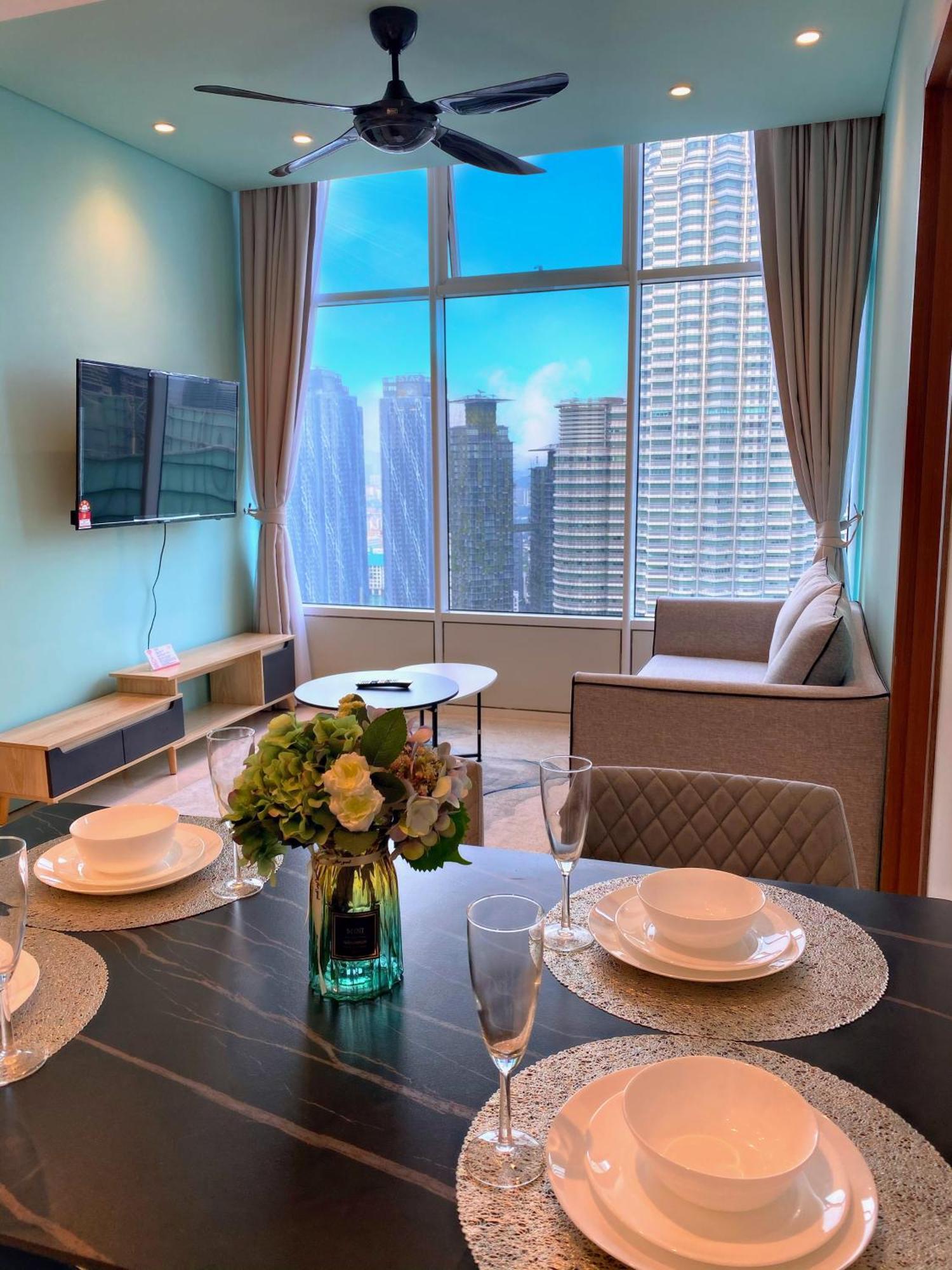 Sky Suites Klcc By Home Stay Kuala Lumpur Buitenkant foto